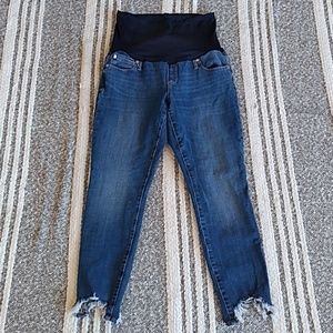 Raw hem maternity jeans